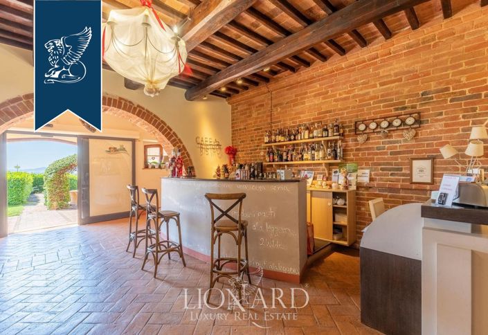 Image No.17-16 Bed Hotel for sale