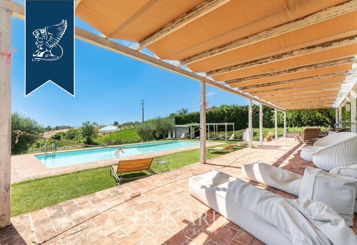 Image No.7-16 Bed Hotel for sale