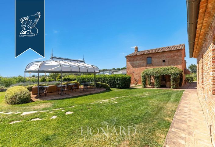 Image No.9-16 Bed Hotel for sale