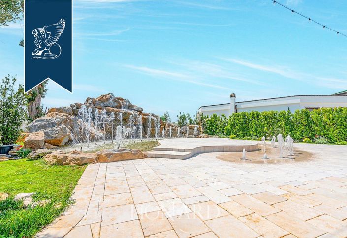 Image No.16-29 Bed Hotel for sale