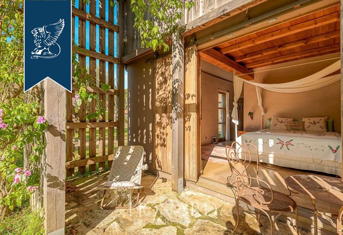 Image No.8-7 Bed Villa for sale