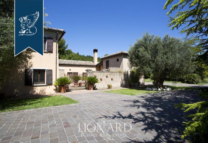 Image No.19-7 Bed Villa for sale
