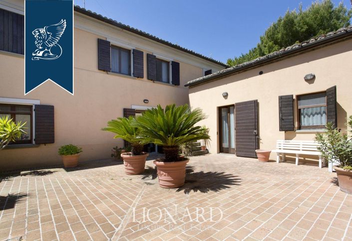 Image No.22-7 Bed Villa for sale