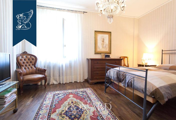 Image No.42-7 Bed Villa for sale