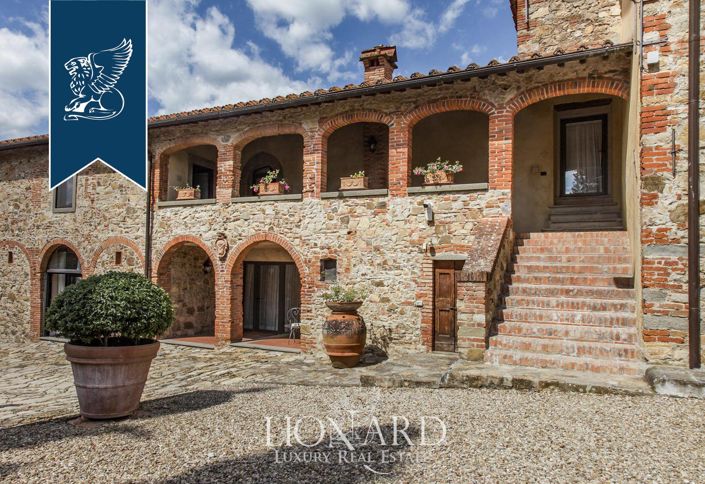 Image No.28-30 Bed Farmhouse for sale