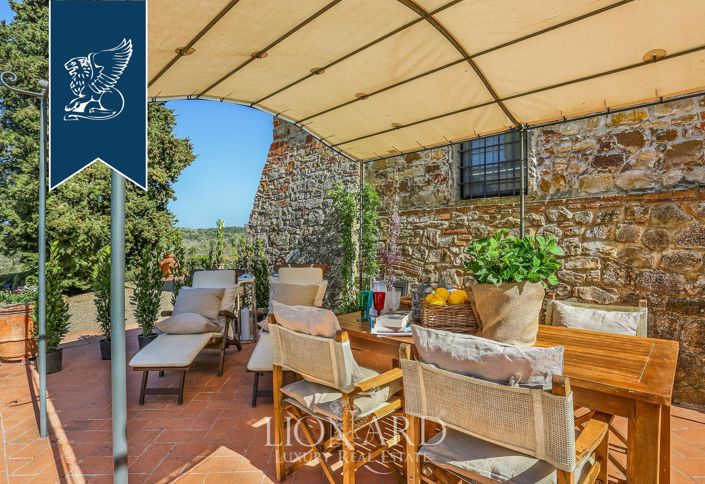 Image No.30-30 Bed Farmhouse for sale