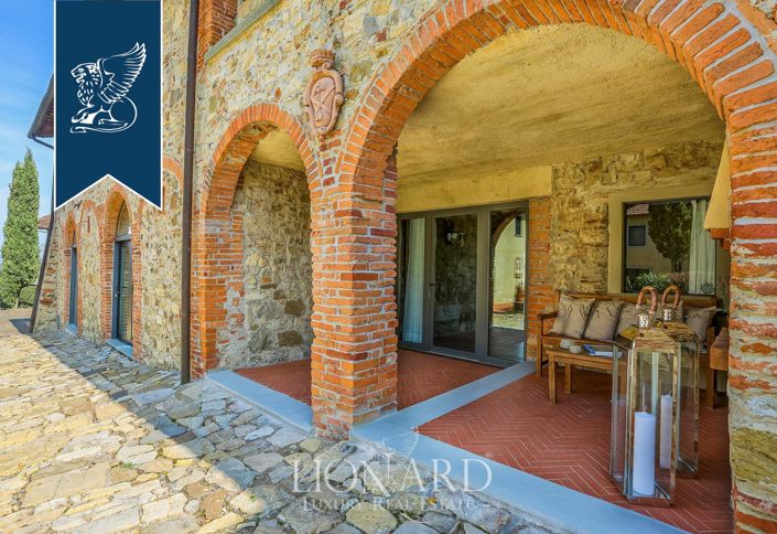 Image No.32-30 Bed Farmhouse for sale