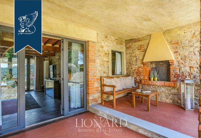 Image No.33-30 Bed Farmhouse for sale