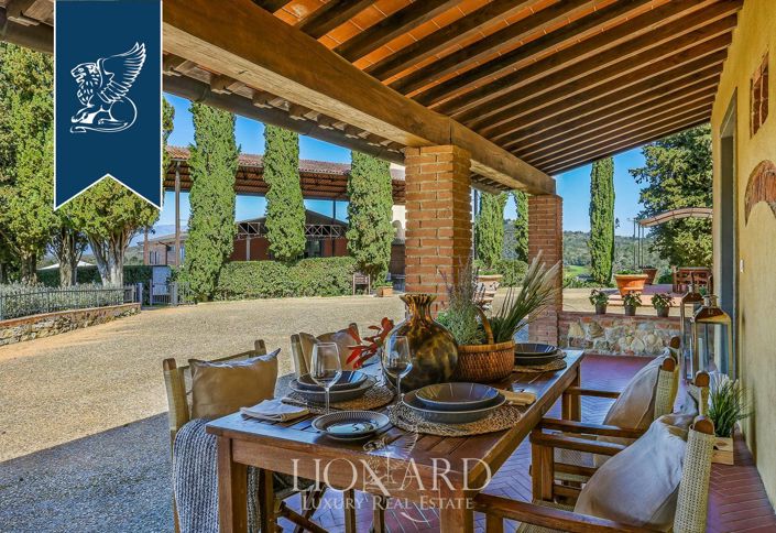 Image No.35-30 Bed Farmhouse for sale