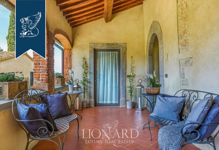 Image No.42-30 Bed Farmhouse for sale