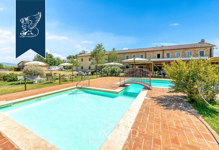 Image No.2-10 Bed Country House for sale
