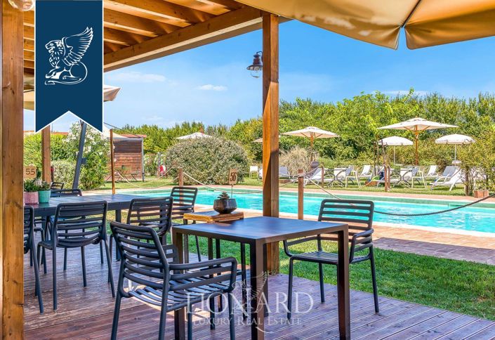 Image No.6-10 Bed Country House for sale