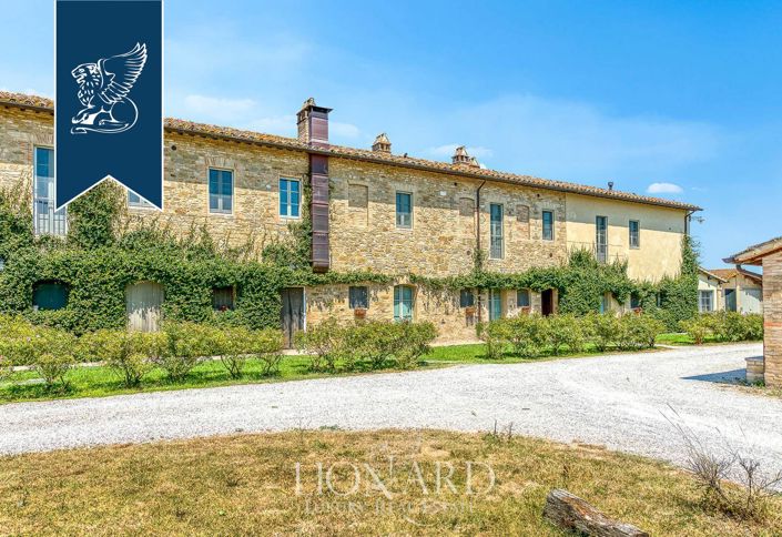 Image No.7-10 Bed Country House for sale