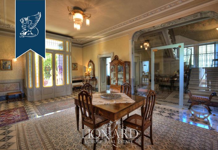 Image No.32-5 Bed Villa for sale