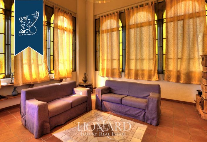 Image No.40-5 Bed Villa for sale