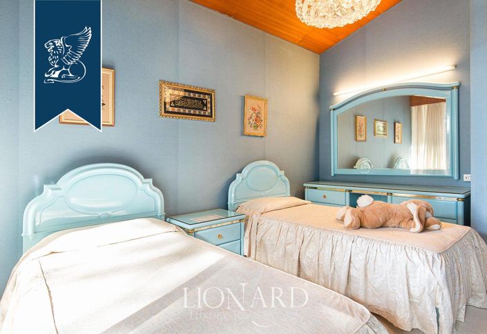 Image No.45-7 Bed Villa for sale
