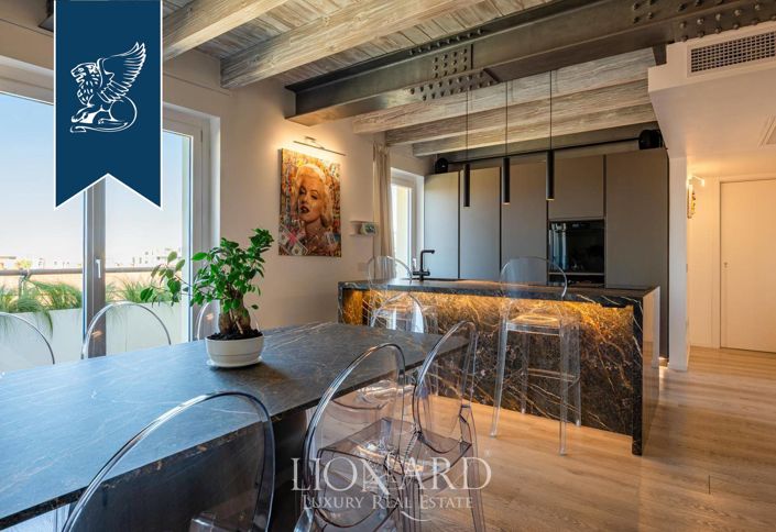Image No.19-4 Bed Apartment for sale