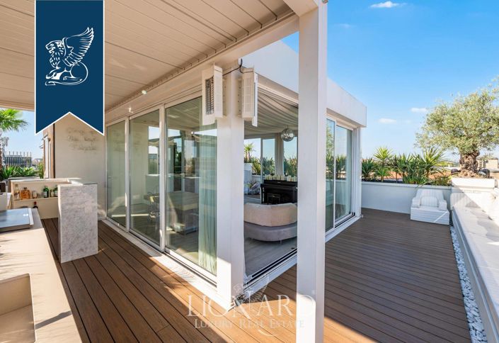 Image No.6-4 Bed Apartment for sale