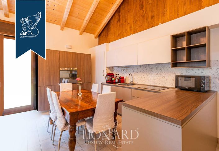 Image No.20-6 Bed Villa for sale