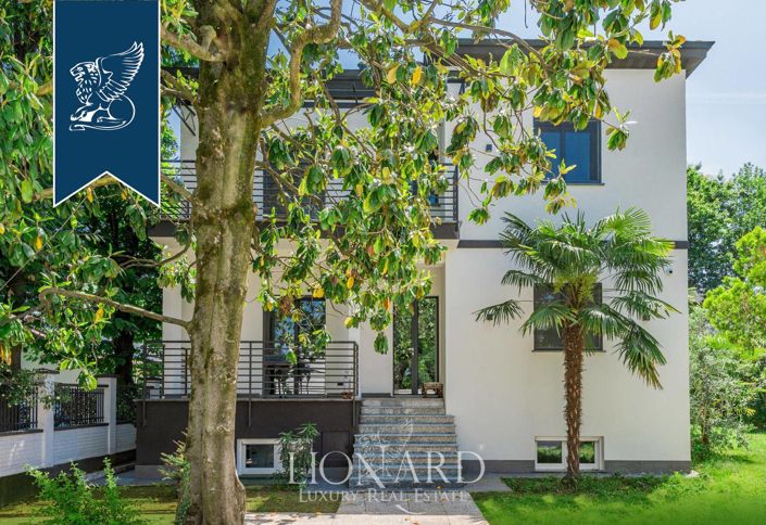 Image No.3-6 Bed Villa for sale