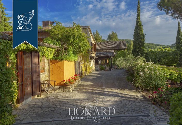 Image No.21-13 Bed Hotel for sale
