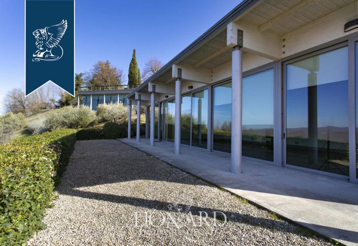 Image No.26-13 Bed Hotel for sale