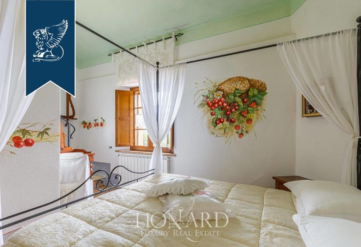 Image No.19-25 Bed Farmhouse for sale
