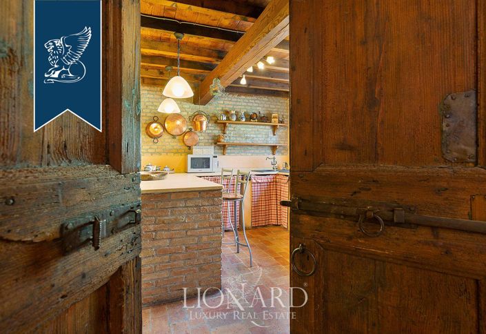 Image No.36-6 Bed Farmhouse for sale