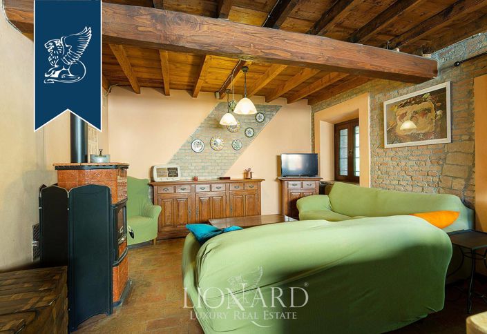 Image No.37-6 Bed Farmhouse for sale