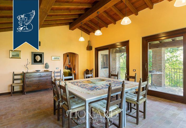 Image No.39-6 Bed Farmhouse for sale