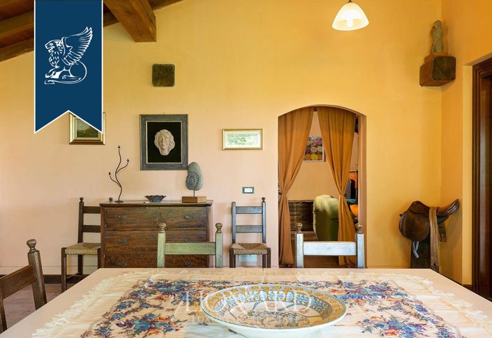 Image No.40-6 Bed Farmhouse for sale