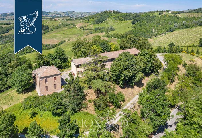 Image No.46-6 Bed Farmhouse for sale