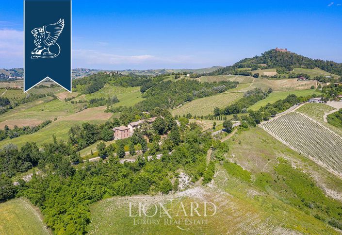 Image No.48-6 Bed Farmhouse for sale
