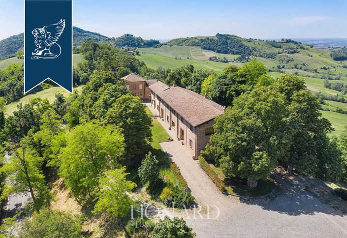 Image No.7-6 Bed Farmhouse for sale