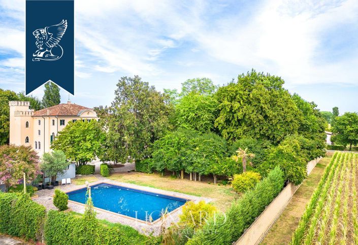 Image No.2-Villa de 12 chambres à vendre à Padoue