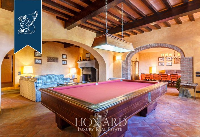 Image No.25-9 Bed Villa for sale