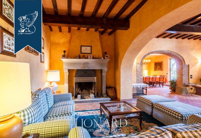 Image No.26-9 Bed Villa for sale