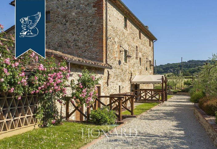 Image No.3-Maison de campagne de 7 chambres à vendre à Anghiari