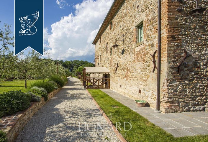 Image No.4-Maison de campagne de 7 chambres à vendre à Anghiari