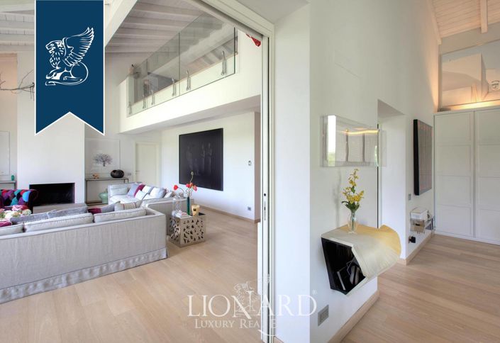 Image No.8-4 Bed Villa for sale
