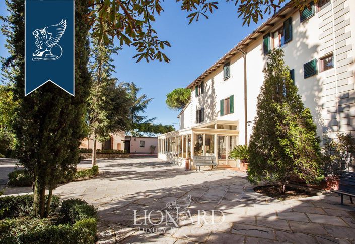 Image No.19-24 Bed Villa for sale