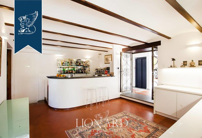Image No.31-24 Bed Villa for sale
