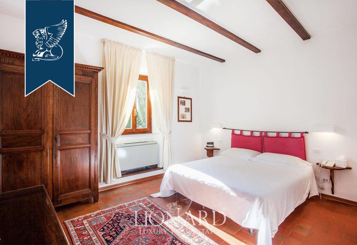 Image No.42-24 Bed Villa for sale