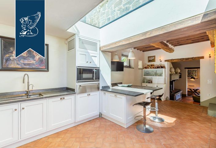 Image No.40-8 Bed Country House for sale