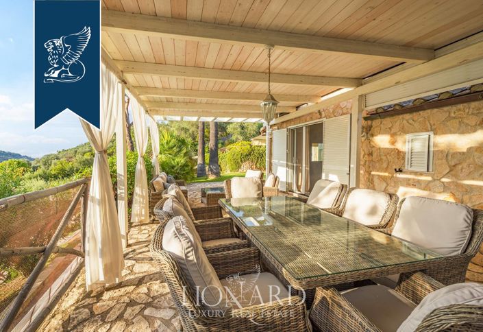 Image No.18-5 Bed Villa for sale