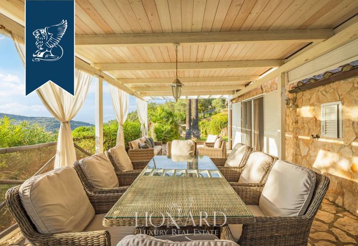 Image No.20-5 Bed Villa for sale