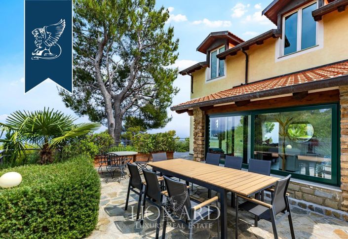 Image No.10-4 Bed Villa for sale