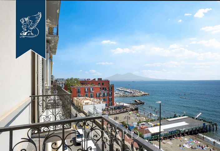 Image No.4-Appartement de 5 chambres à vendre à Naples
