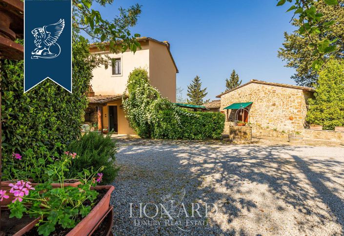 Image No.18-14 Bed Farmhouse for sale