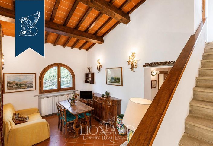 Image No.19-14 Bed Farmhouse for sale